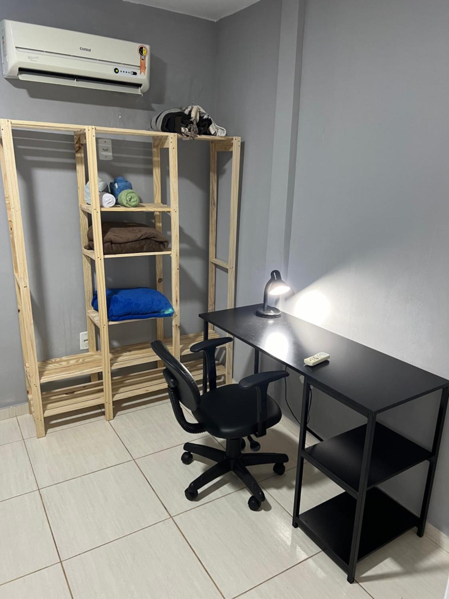 Apartment Em *